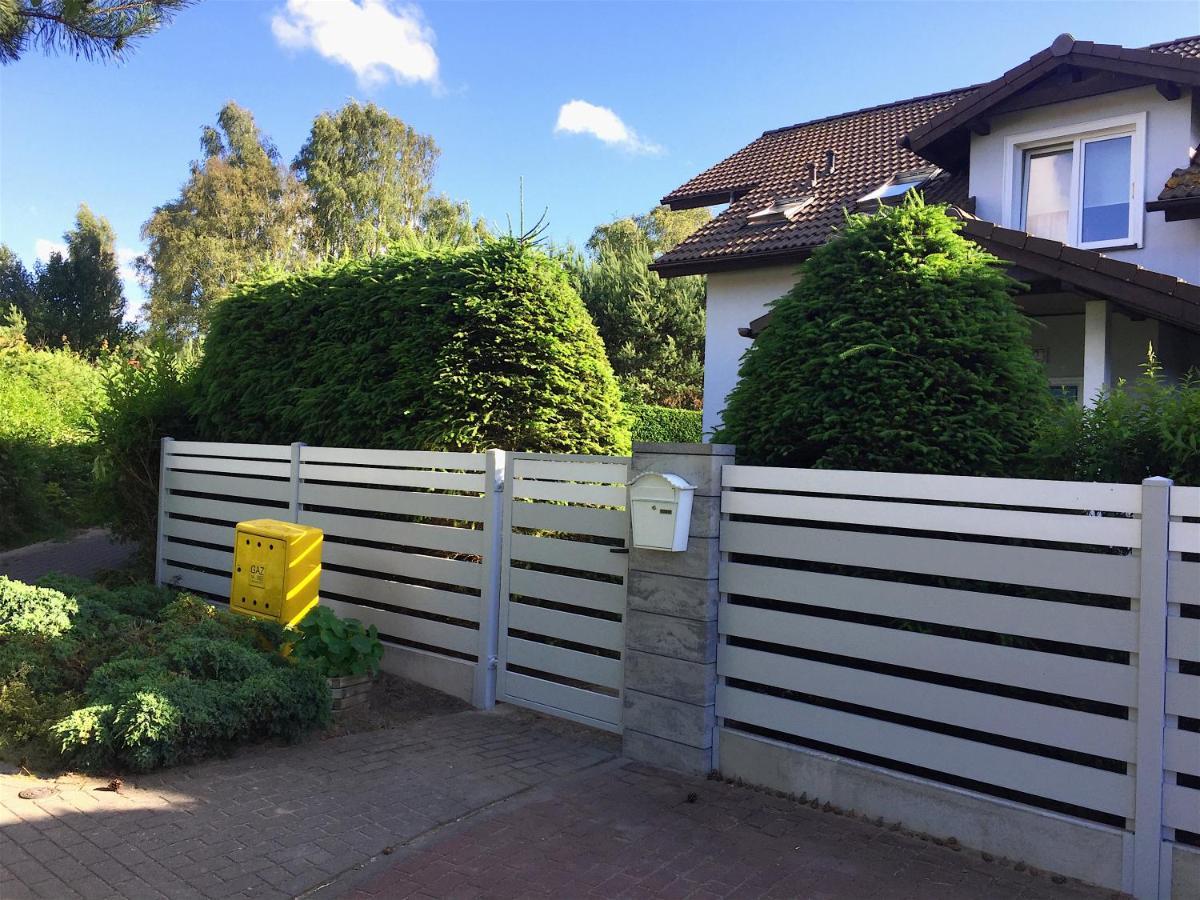 Szary Domek Apartamenty Ustka Esterno foto