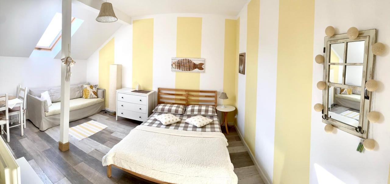 Szary Domek Apartamenty Ustka Esterno foto