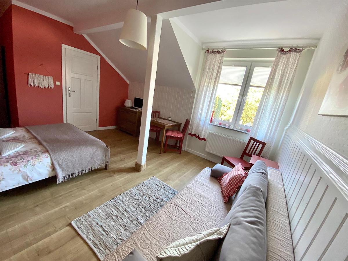 Szary Domek Apartamenty Ustka Esterno foto
