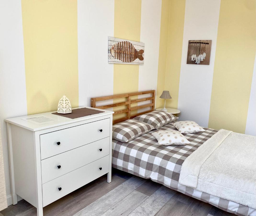 Szary Domek Apartamenty Ustka Esterno foto