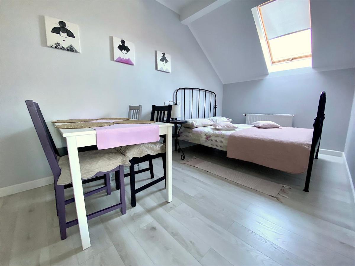 Szary Domek Apartamenty Ustka Esterno foto