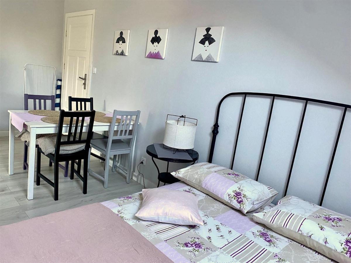 Szary Domek Apartamenty Ustka Esterno foto